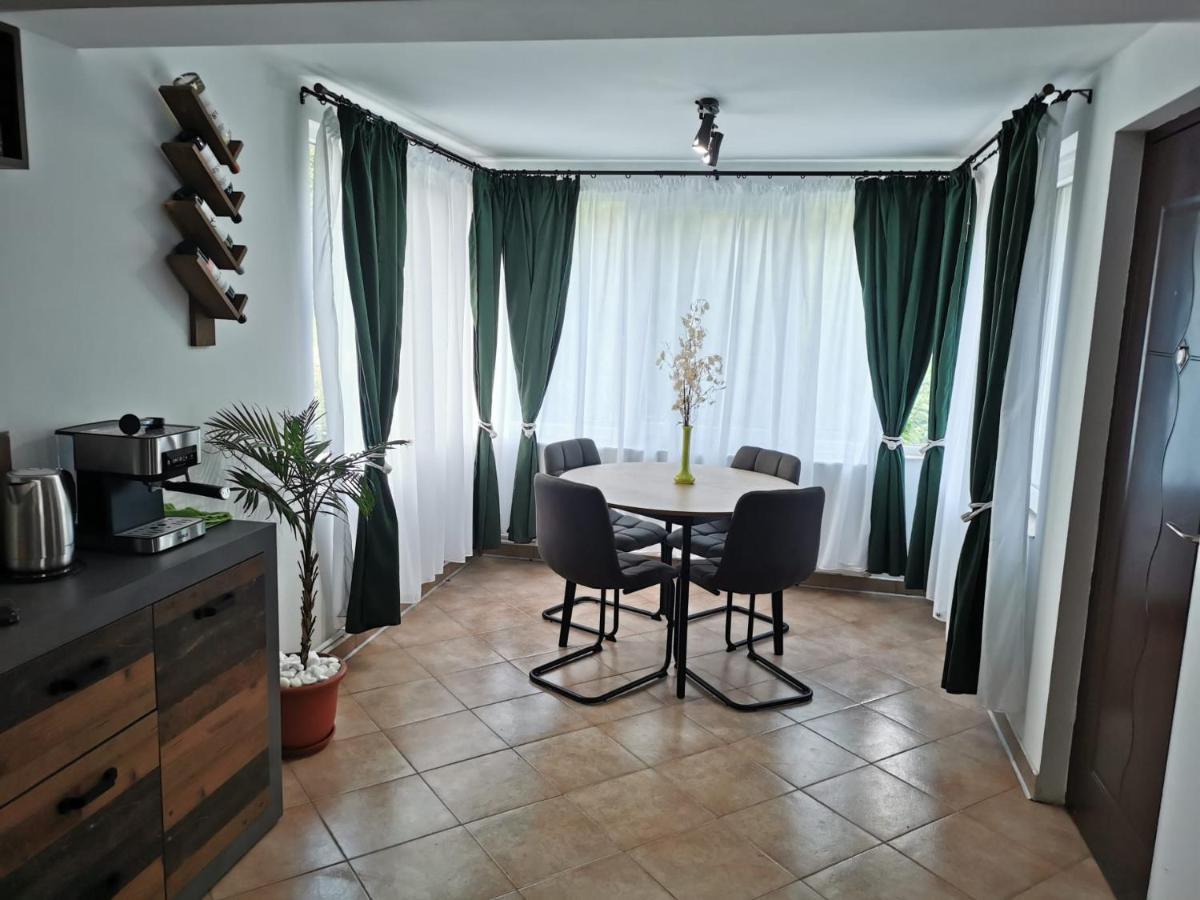 Casa Noastra Hotel Orsova Luaran gambar