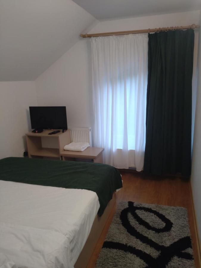 Casa Noastra Hotel Orsova Luaran gambar