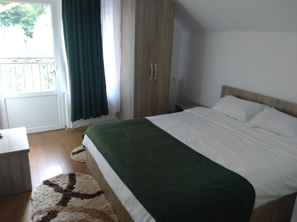 Casa Noastra Hotel Orsova Luaran gambar